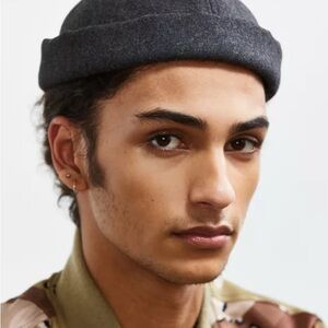 UBRAN OUTFITTERS brimless cap!